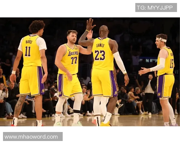 湖人新赛季战绩喜人七套首发阵容助力老詹缺阵仍能赢球 湖人新赛季战绩喜人七套首发阵容助力老詹缺阵仍能赢球