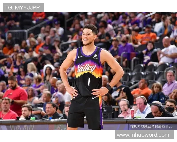 太阳主帅称布克将更多担任控卫角色提升球队进攻效率